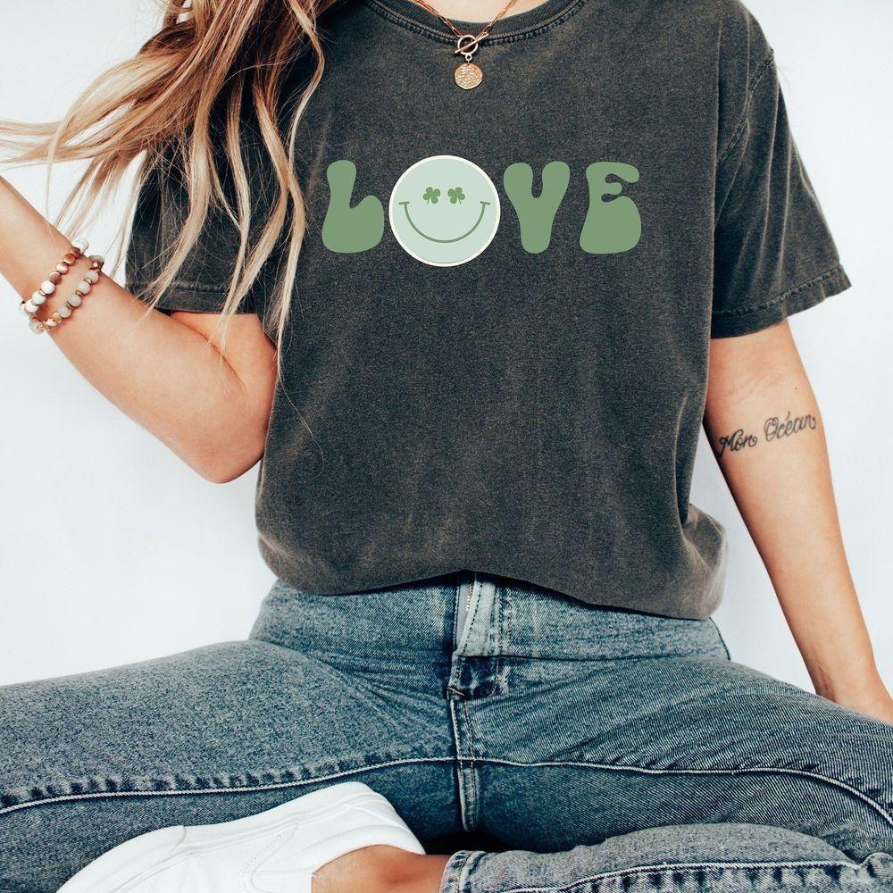 Retro St Patricks Day 32 Vuitino Apparel